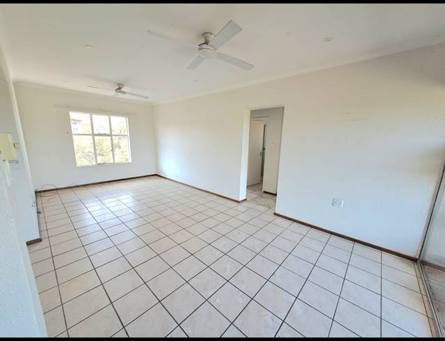 3 BEDROOM FLAT TO LET IN THREE RIVERS PROPER